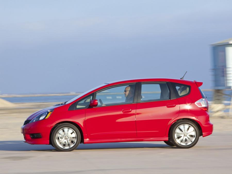  Honda Fit Sport 2011 года  (US) (фото 14 из 21)